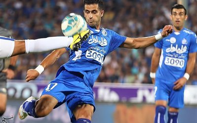 سوال روز | مرد اول خط حمله استقلال کیست؟