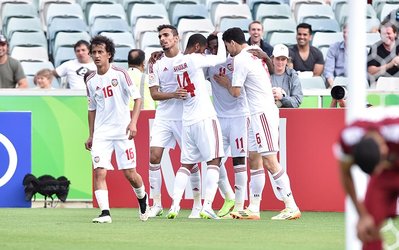 جام ملت های آسیا 2015 | امارات 4 - قطر 1 / شروع طوفانی اماراتی‌ها / عنابی‌ها 4 تایی شدند + چیدمان دو تیم و گزارش تصویری