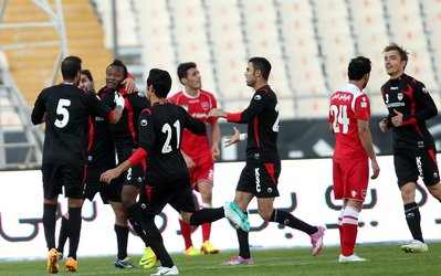 لیگ برتر | پرسپولیس 1 - فولاد 2 / پرسپولیس پس از یک دهه در آزادی مغلوب فولاد شد