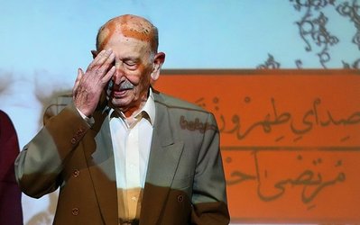 نوستالوژی | خاطرات خواندنی مرحوم احمدی از فوتبال: من قدیمی ترین پرسپولیسی عالم هستم/ چه کتکی زدم به تیمسار خسروانی! + کلیپ تصویری