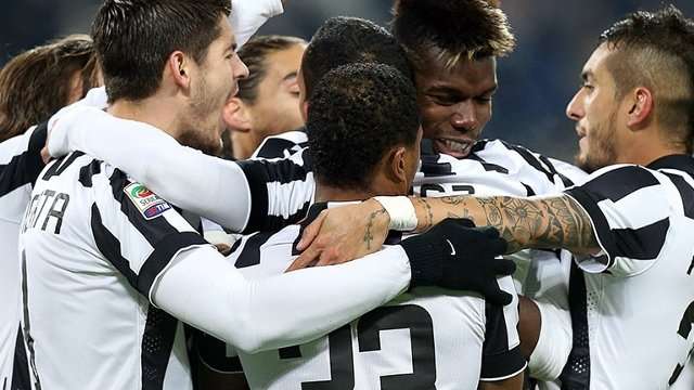 شادی بازیکنان یووه