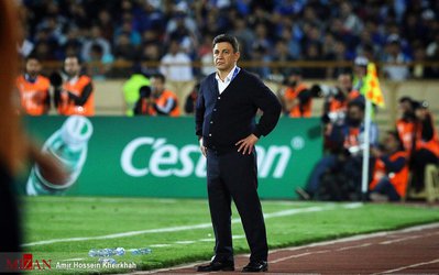 قلعه‌نویی: پیروزی استقلال را به وزیر ورزش، تاج و کی‌روش تبریک می‌گویم/ در مهار ۲ نفر ناکام بودیم؛‌ داور و تیام!