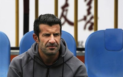 فیگو: آنهایی که به تعهد رونالدو شک دارند شخصیتش را زیر سؤال می‌برند