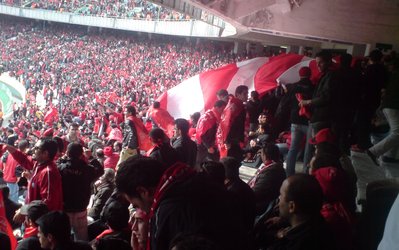 هواداران تراکتورسازی از شب قبل مقابل ورزشگاه آزادی حضور پیدا کردند