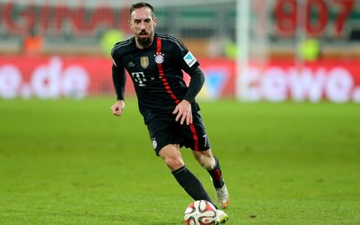 ریبری: توپ طلا سیاسی‌کاری است /  تا مسی و رونالدو هستند بازیکن سومی شانس کسب توپ طلا را ندارد