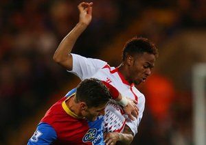 رحيم شاكيل استرلینگ -وارد|عکس العمل رحیم استرلینگ مقابل وارد برای بدست اوردن توپ