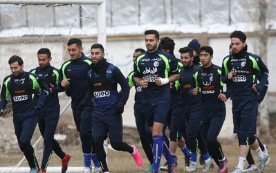 نیمکت سنگین منصوریان؛ رحمتی، رابسون و مگویان غایبان استقلال مقابل ذوب 