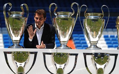 تصاویر روز | کاسیاس با جام‌هایش عکس گرفت و رفت