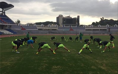 گزارش تصویری | نصب پلاکارد خلیج فارس و تمرین پیش از بازی ایران و هند