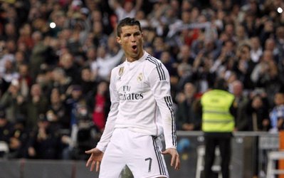 نامزدی رونالدو با زیباترین زن مکزیک!