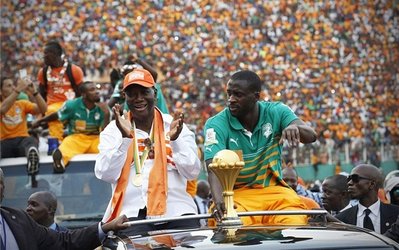 گزارش تصویری | استقبال گسترده ساحل‌عاجی‌ها پس از قهرمانی توره و یارانش در قاره سیاه