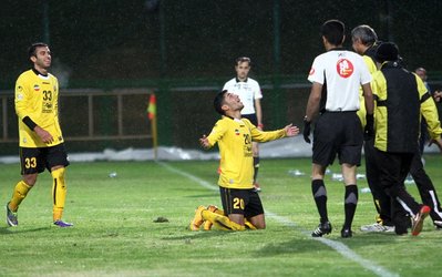 لیگ برتر | سپاهان 3 - استقلال‌خوزستان 2 / سپاهان از باخت برد ساخت