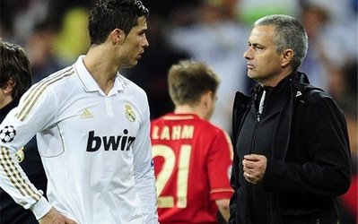 انتشار جزئیات جدید از درگیری لفظی مورینیو با رونالد در سال ۲۰۱۳