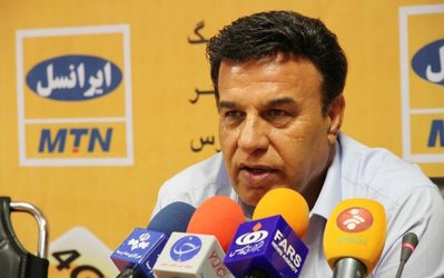 پرویز مظلومی: برای بردن پرسپولیس به میدان می‌رویم/ شکست در دربی یک نوع مرگ است / کرار را تنبیه می‌کنیم