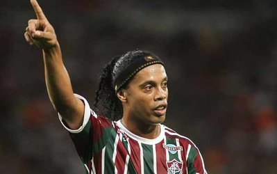 نگاه روز | استقلال و پرسپولیس داستان رونالدینیو را بخوانند / جوانگرایی فقط بازی دادن به طارمی و رضاییان و نورافکن و اسماعیلی نیست