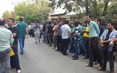 گزارش تصویری | حضور چهره‌های فوتبالی و هواداران پرسپولیس در منزل نوروزی