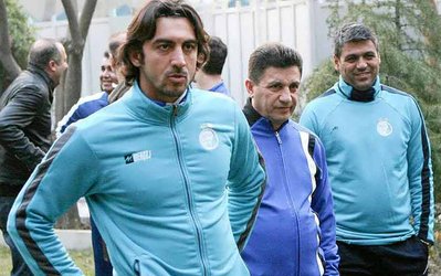 موضع تند رحمتی علیه قلعه‌نویی: فحاشی در رختکن عامل اختلافم با قلعه‌نویی بود/ 900 میلیون طلبکارم