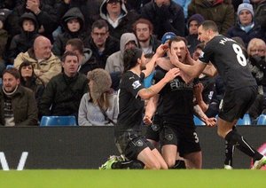 اشلی بارنز|منچستر سیتی 2 - 2 بِرنلی / لیگ جزیره