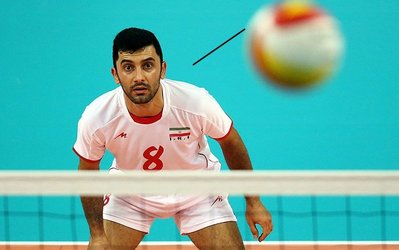 ظریف: هدف بازیکنان برکناری کواچ نیست/ بازی های تیم ملی را نمی بینم، اعصابم خرد می شود