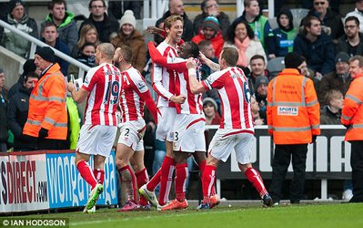 لیگ جزیره | نیوکاسل ۱ - استوک سیتی ۱ /  توقف خانگی نیوکاسل در سنت جیمز پارک + چیدمان