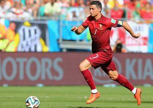 کریستیانو رونالدو|استارت کریس رونالدو برای کنترل توپ .