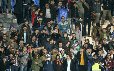 حاشیه‌های استقلال تهران | اعتراض قلعه‌نویی به فروزان و صادقی/مکوندی خودزنی کرد!