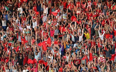 حاشیه‌های پرسپولیس - الهلال | طنین انداز شدن نام حضرت زهرا (س) در ورزشگاه و حضور «رِد مَن» روی سکوها