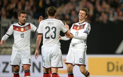 مقدماتی یورو 2016 | پیروزی آلمان و پرتغال / شکست صربستان در خانه از دانمارک / شکست ناباورانه‌ی یونان از جزایر فارو!