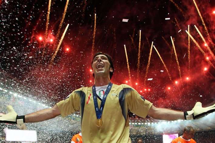 Gianluigi Buffon - 2006.jpg