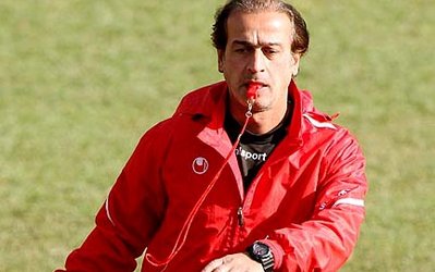 عاشوری: می‌خواستند برای عرفان محمدخانی پاسپورت قطری بگیرند / بازیکن‌شان مرا زد گفت حالا برو شیراز!