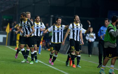 سری‌آ | اودینزه 4 - پارما 2 / پیروزی خانگی اودینزه و صعود به رده سوم