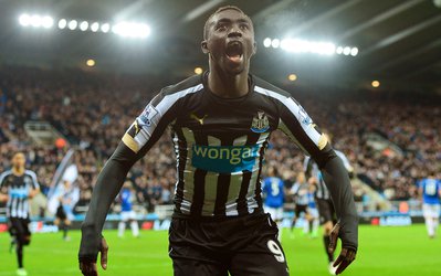 سیسه، مهاجم نیوکاسل 3 جلسه محروم شد