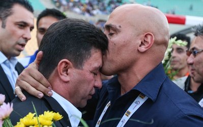 حاشيه روز | پاسخ نهایی منصوریان در مورد حضور در استقلال چيست؟