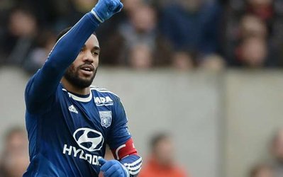 رقابت لیورپول بر سر جذب لاکازته