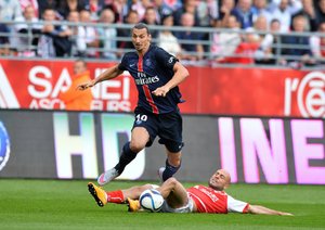 زلاتان ایبراهیموویچ|ریمز 1 - 1 پاریس سن ژرمن / لوشامپیونه / گزارش تصویری