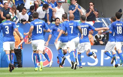 گزارش روز | قصه‌های آتزوری / تیمی که همیشه خلاف انتظار ظاهر می‌شود