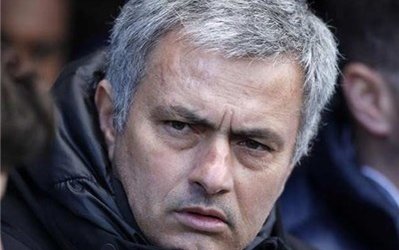 مورینیو چلسی را هم به حاشیه می‌برد