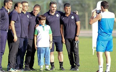 زرینچه: خوشحالم یک استقلالی روی نیمکت نفت نشسته است