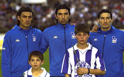 برای بوفون آسمان آبی می‌ماند