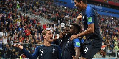 گل بازی فرانسه 1 - بلژیک 0