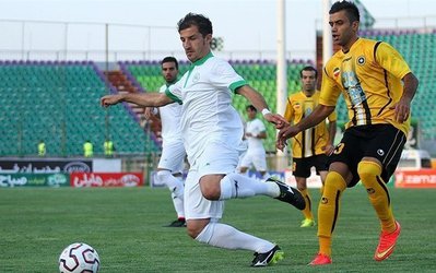 وایبر و تبلت جای زمین‌های خاکی را گرفته‌اند/ از حذف تیم جوانان شوکه شدم