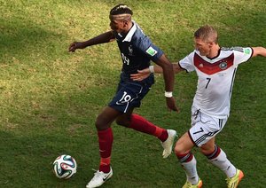 باشتین شوانشتایگر - پل پوگبا