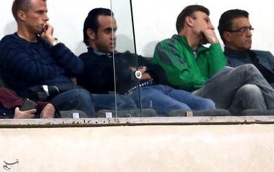 جام حذفی | حاشیه‌های پرسپولیس - راه آهن / صحبت کریمی و دستیاران کی‌روش در مورد طالب‌لو و تشویق معنادار نیلسون