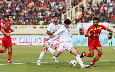  4 فریم از صحنه‌های مشکوک داوری بازی پرسپولیس و فولاد؛ از اخراج تا پنالتی و گل! 