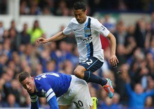 گایل کلیچی - راس بارکلی|تلاشهای کلیچی برای حمله به سمت دروازه اورتون.