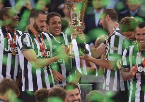 جشن بازیکنان یوونتوس|یوونتوس 2 - 1 لاتزیو / فینال جام حذفی