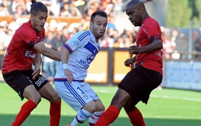 لوشامپیونه | گوینگام 0 - لیون 1 / پیروزی لیون و تساوی پرگل نیس