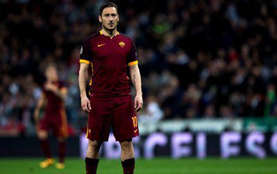 توتی بازنشستگی خود را عقب می اندازد