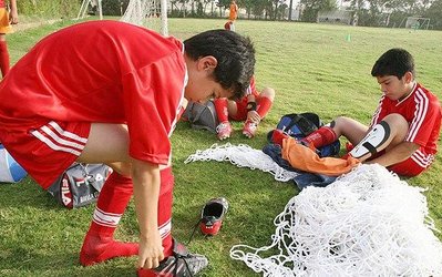 شاهکاری جدید در فوتبال ایران /  فاجعه در افتتاحیه مسابقات زیر 13 سال تهران