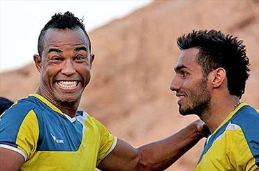 ادینهو: ایران پتانسل پیروزی مقابل بوسنی را دارد/ به خلاقیت مسی باختید